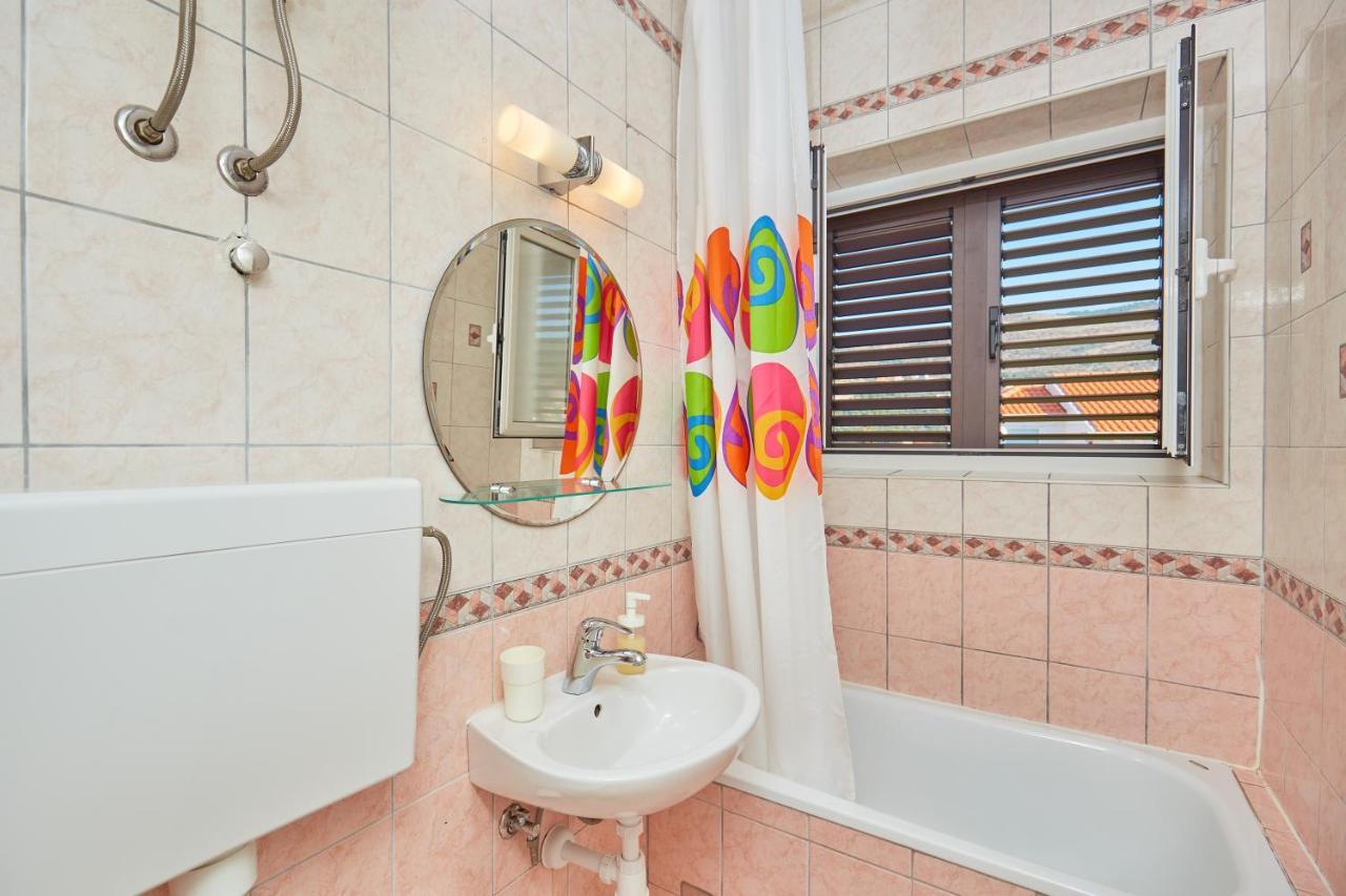 Leo's Charming Apartamento *